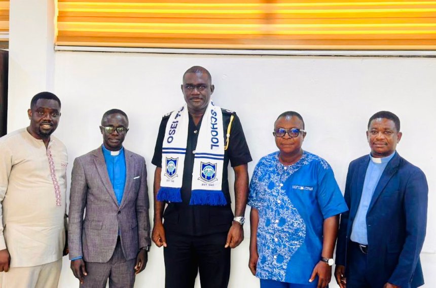 Osei Tutu Senior High School Visits Ashanti Regional Police Command